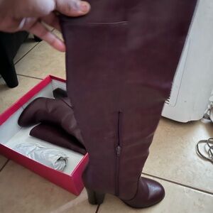 Elegant Plum Heeled Boots